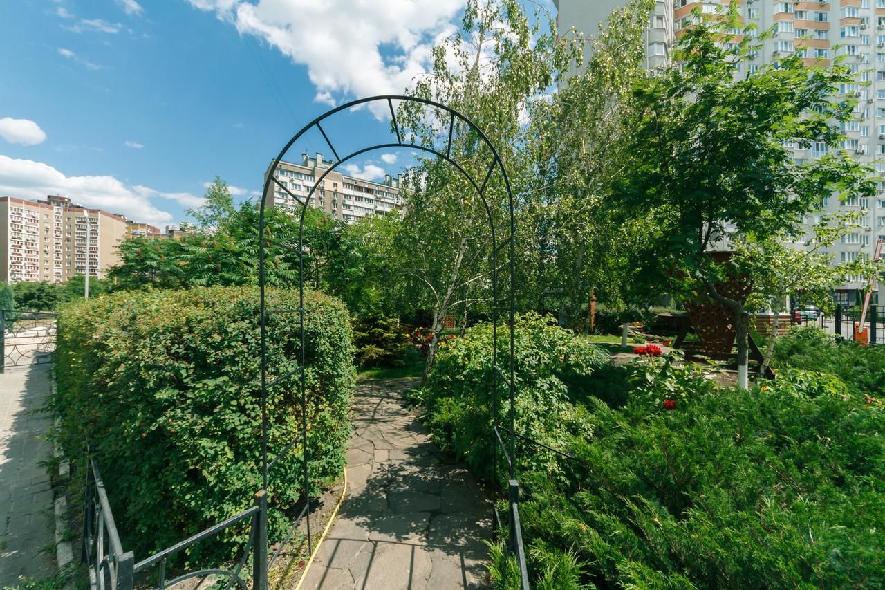 Апартаменты Apartment Poznyaky-Bazhana Киев