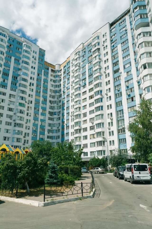 Апартаменты Apartment Poznyaky-Bazhana Киев-4