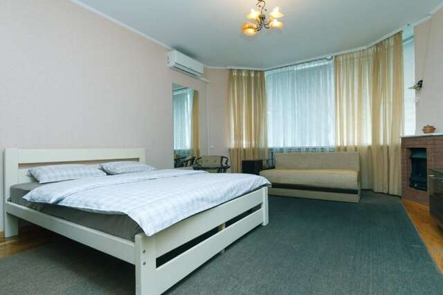 Апартаменты Apartment Poznyaky-Bazhana Киев-44